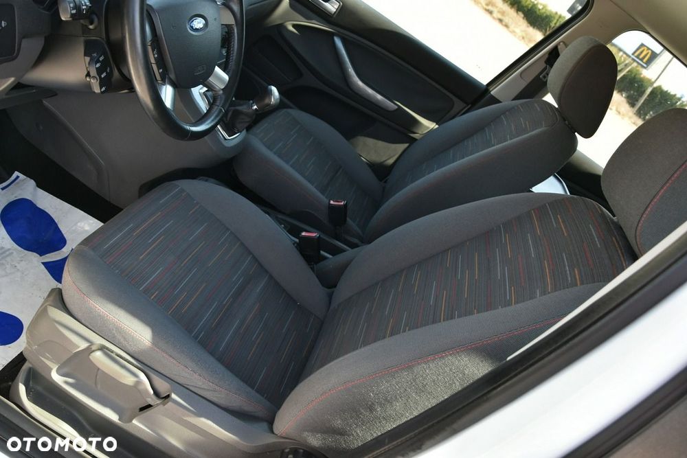 Ford C-MAX - 22