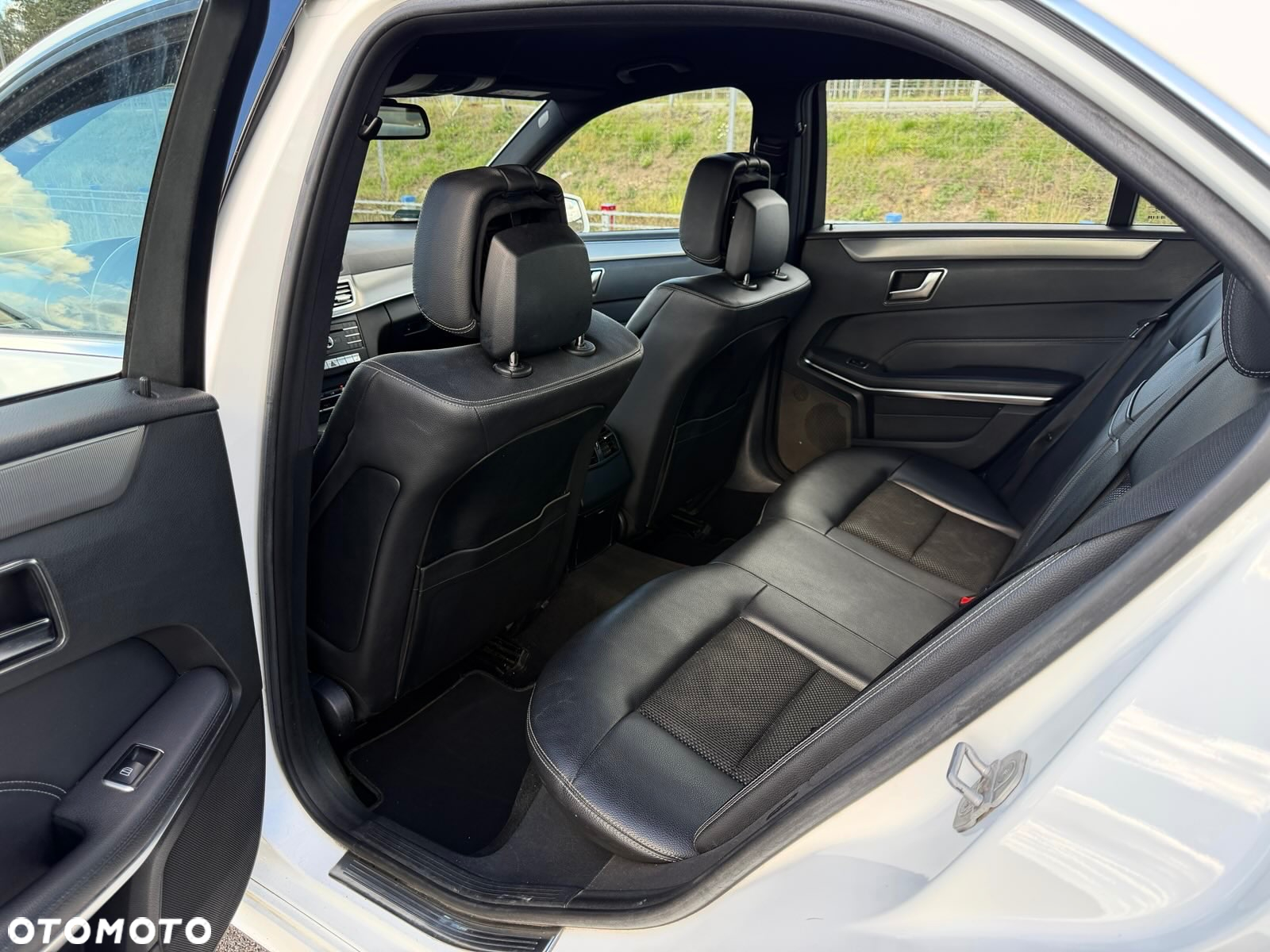 Mercedes-Benz Klasa E 220 BlueTEC 9G-TRONIC Avantgarde - 33