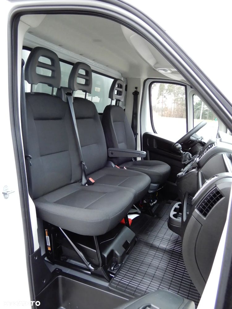 Fiat Ducato Serii 8 MAXI Wzmacniany 2.2 MultiJet3 H3-POWER 160 KM Chłodnia 4226 mm 8 Euro Palet Boczne Drzwi Agregat Zanotti -20*C Android Auto Carplay Stan Auta JAK NOWY POLECAM - 30