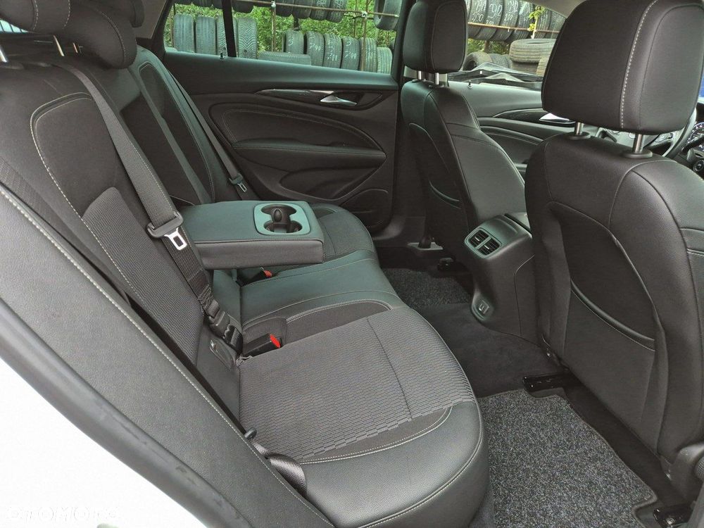 Opel Insignia Sports Tourer 2.0 Diesel Innovation - 22