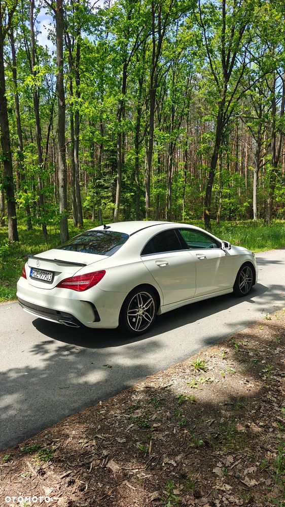 Mercedes-Benz CLA 180 7G-DCT AMG Line - 3