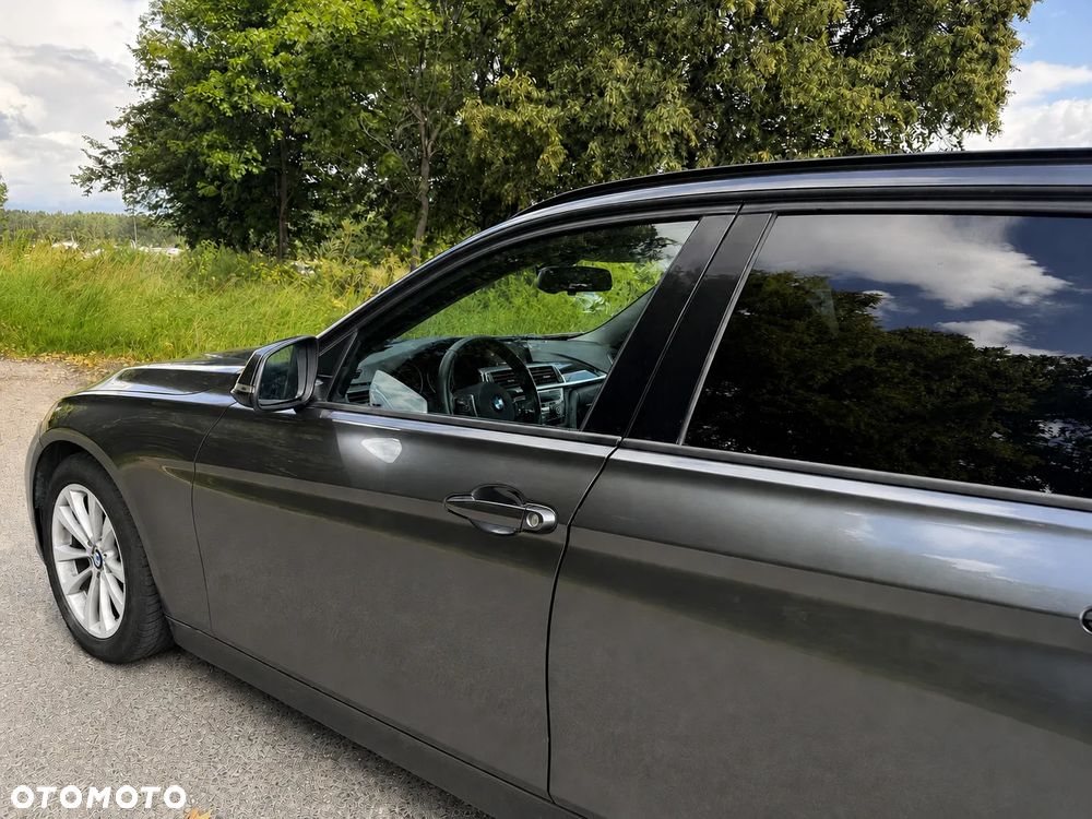 BMW Seria 3 318d Sport Line - 15