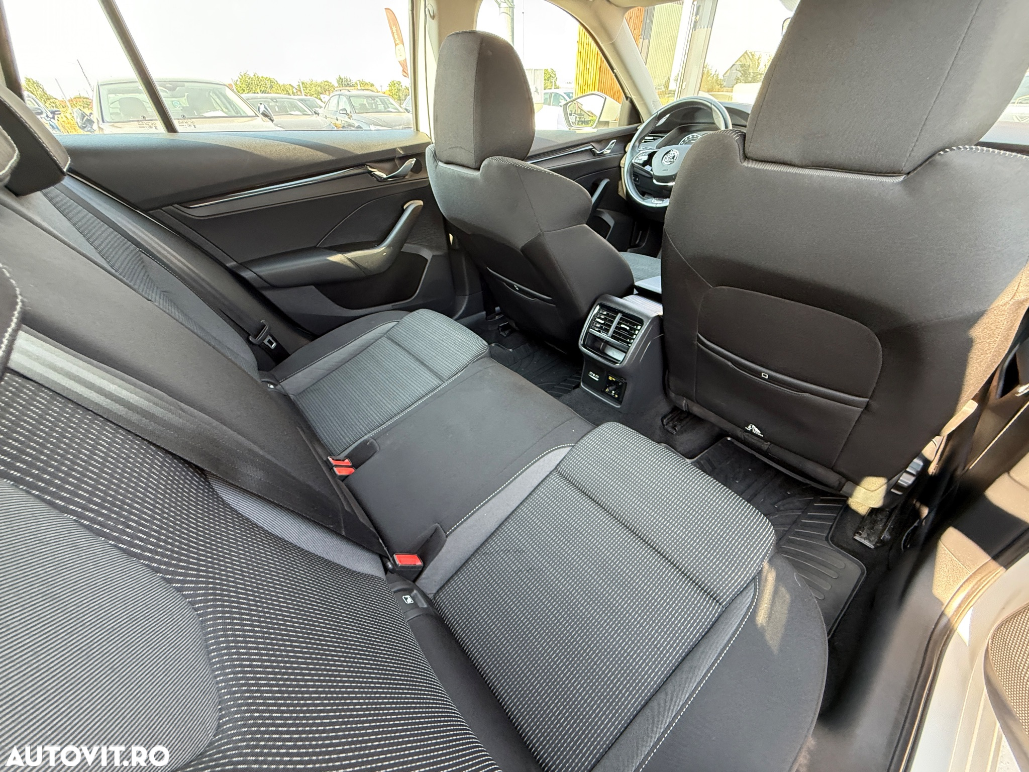 Skoda Octavia Combi 2.0 TDI Ambition - 20