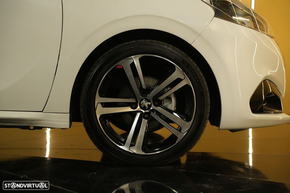 Peugeot 208 1.5 BlueHDi GT Line - 9