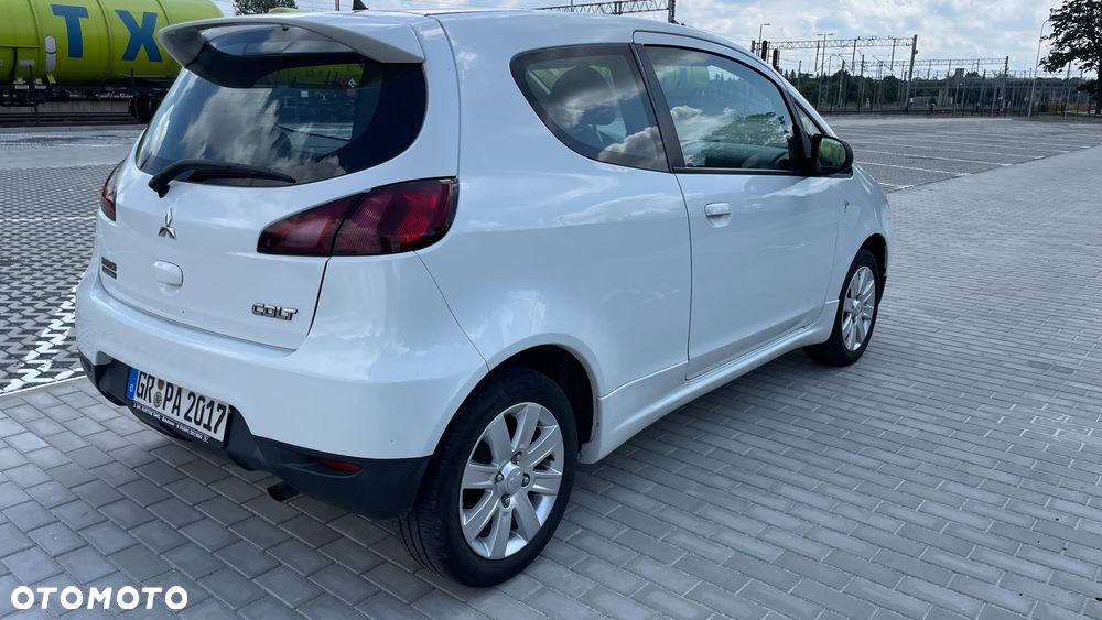 Mitsubishi Colt 1.1 - 8