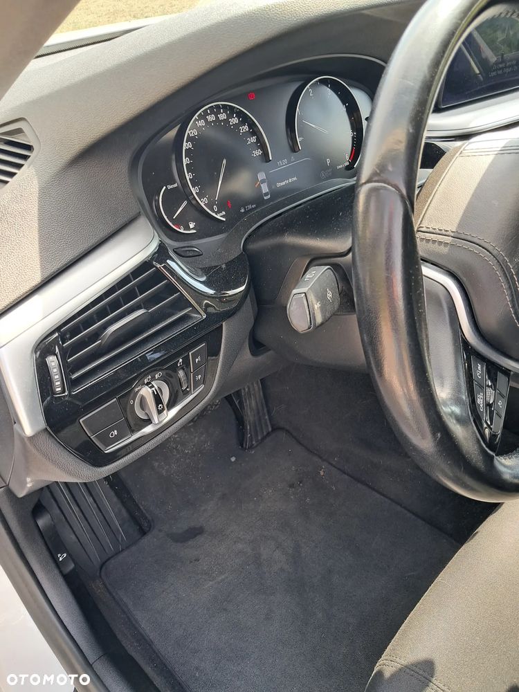 BMW Seria 5 518d - 2