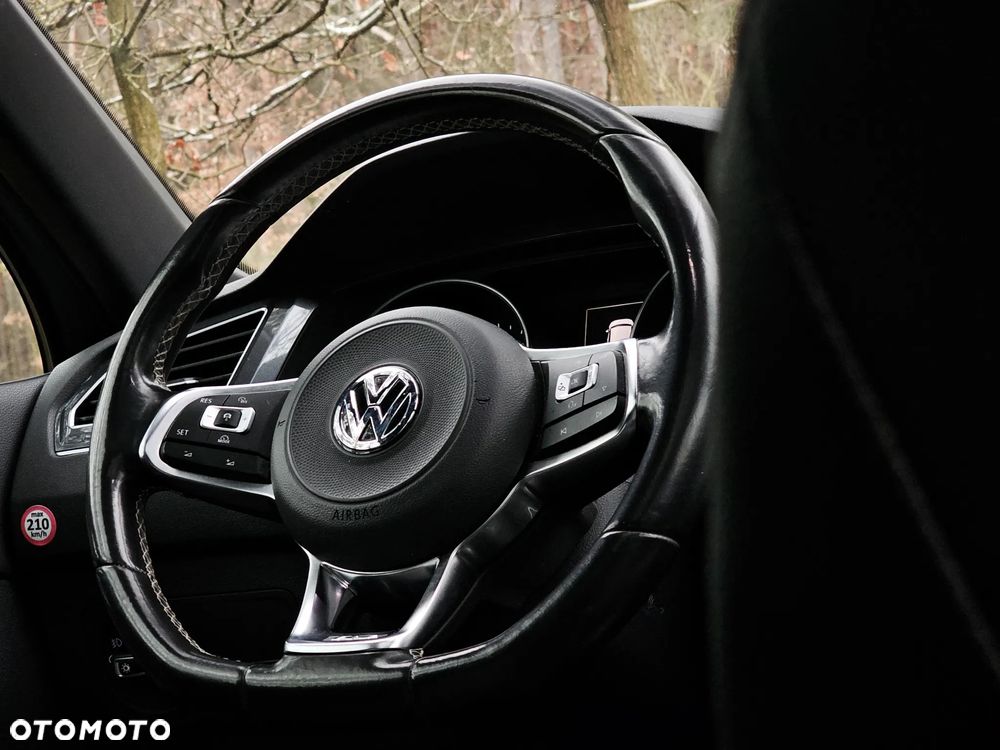 Volkswagen Tiguan 2.0 TDI SCR R-Line - 18