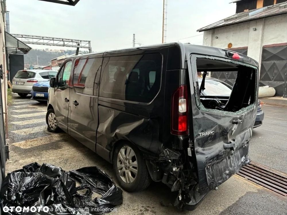 Renault Trafic Grand 2.0 dCi EDC - 4