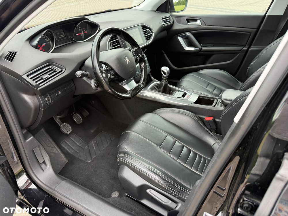 Peugeot 308 - 22