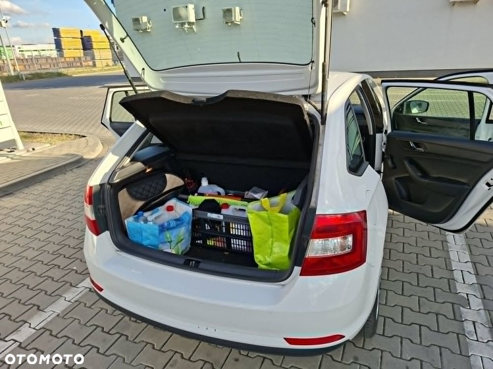 Skoda RAPID 1.2 TSI Edition - 12