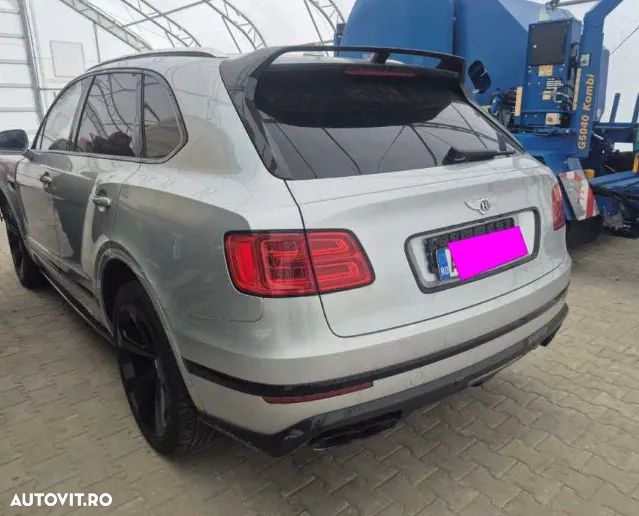 Bentley Bentayga V8 - 3