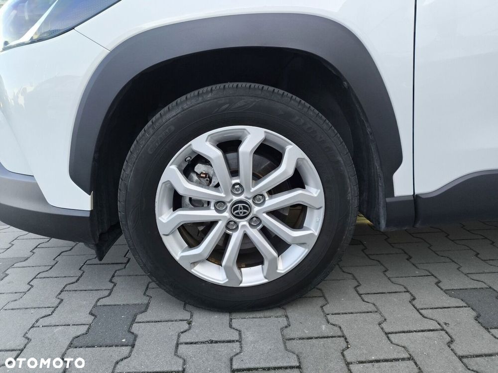 Toyota Corolla Cross - 16