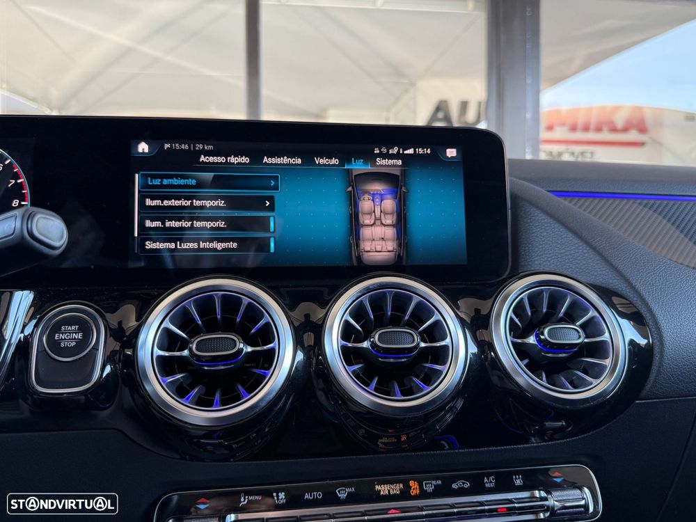 Mercedes-Benz GLA 250 - 52