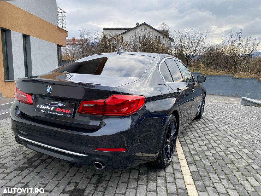 BMW Seria 5 530i xDrive AT - 15