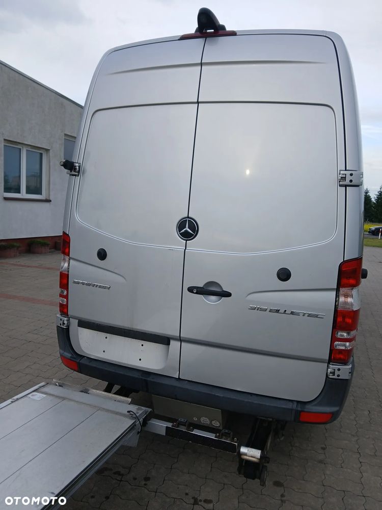 Mercedes-Benz Sprinter - 18