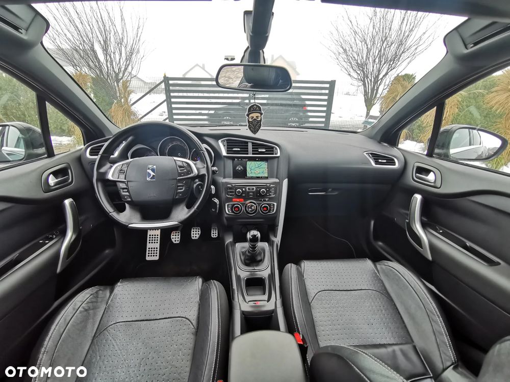 Citroën DS4 e-HDi 110 SoChic - 2