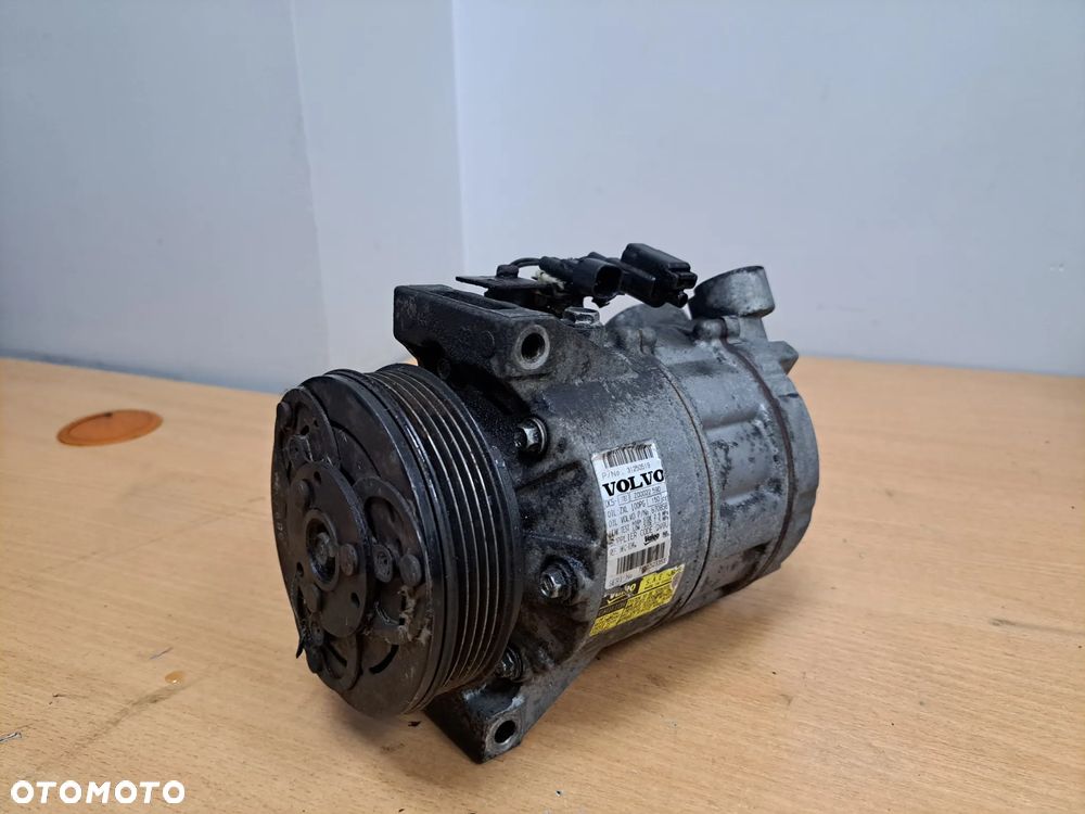 Volvo V70 S80 XC70 Kompresor / Sprężarka klimatyzacji 31250519