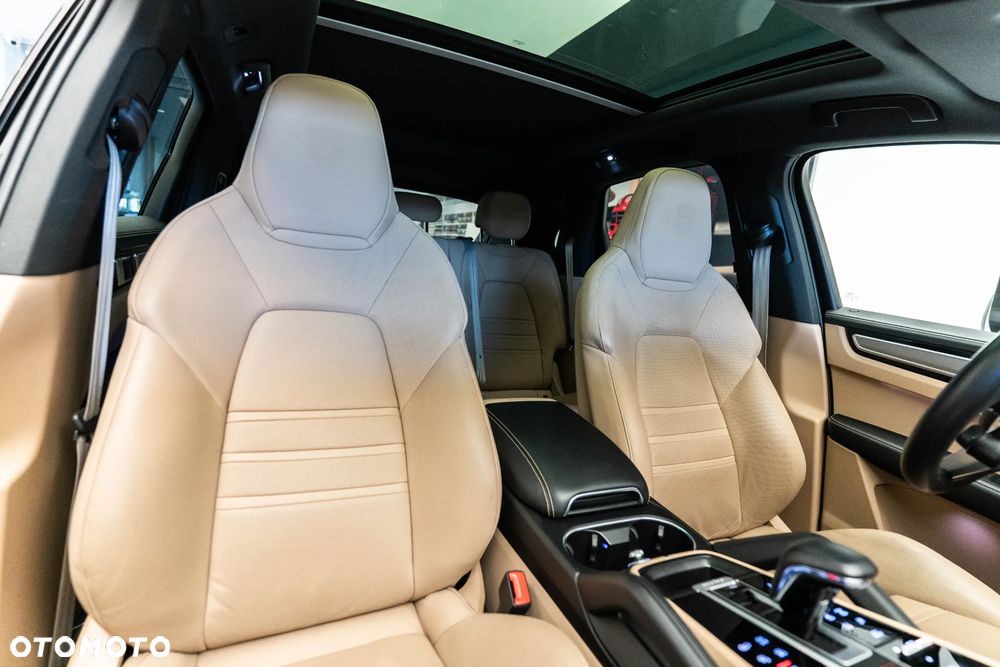 Porsche Cayenne Platinum Edition - 39
