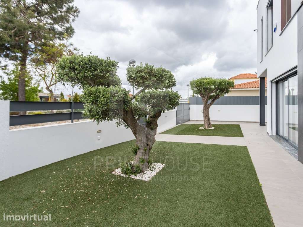Moradia T4 exclusiva em Azeitão com piscina, um refúgio de luxo e t... - Grande imagem: 4/51