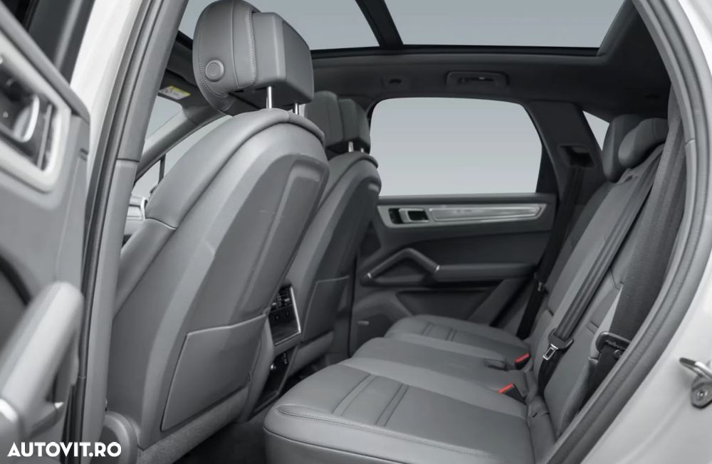 Porsche Cayenne - 8