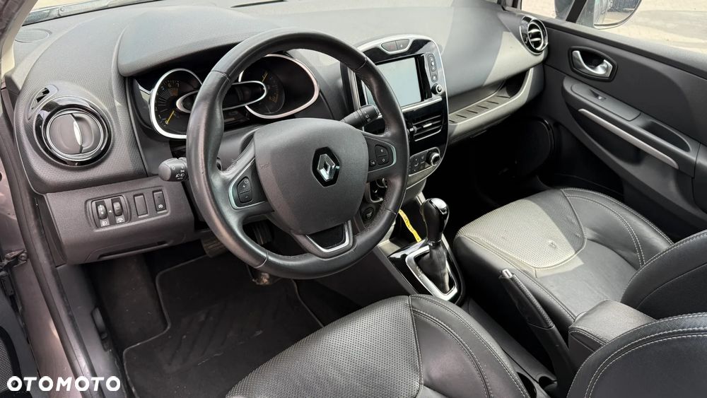 Renault Clio - 11