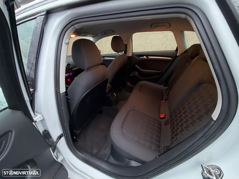 Audi A3 Sportback 1.6 TDI Sport - 6