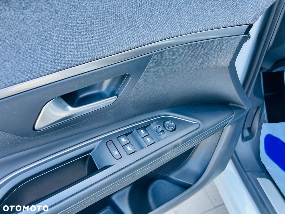 Peugeot 5008 BlueHDi 130 Crossway - 25