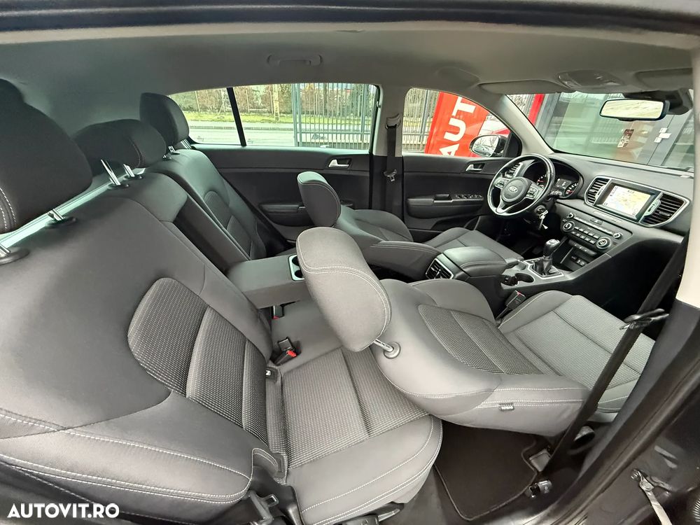 Kia Sportage 1.6 GDI 2WD SPIRIT - 16