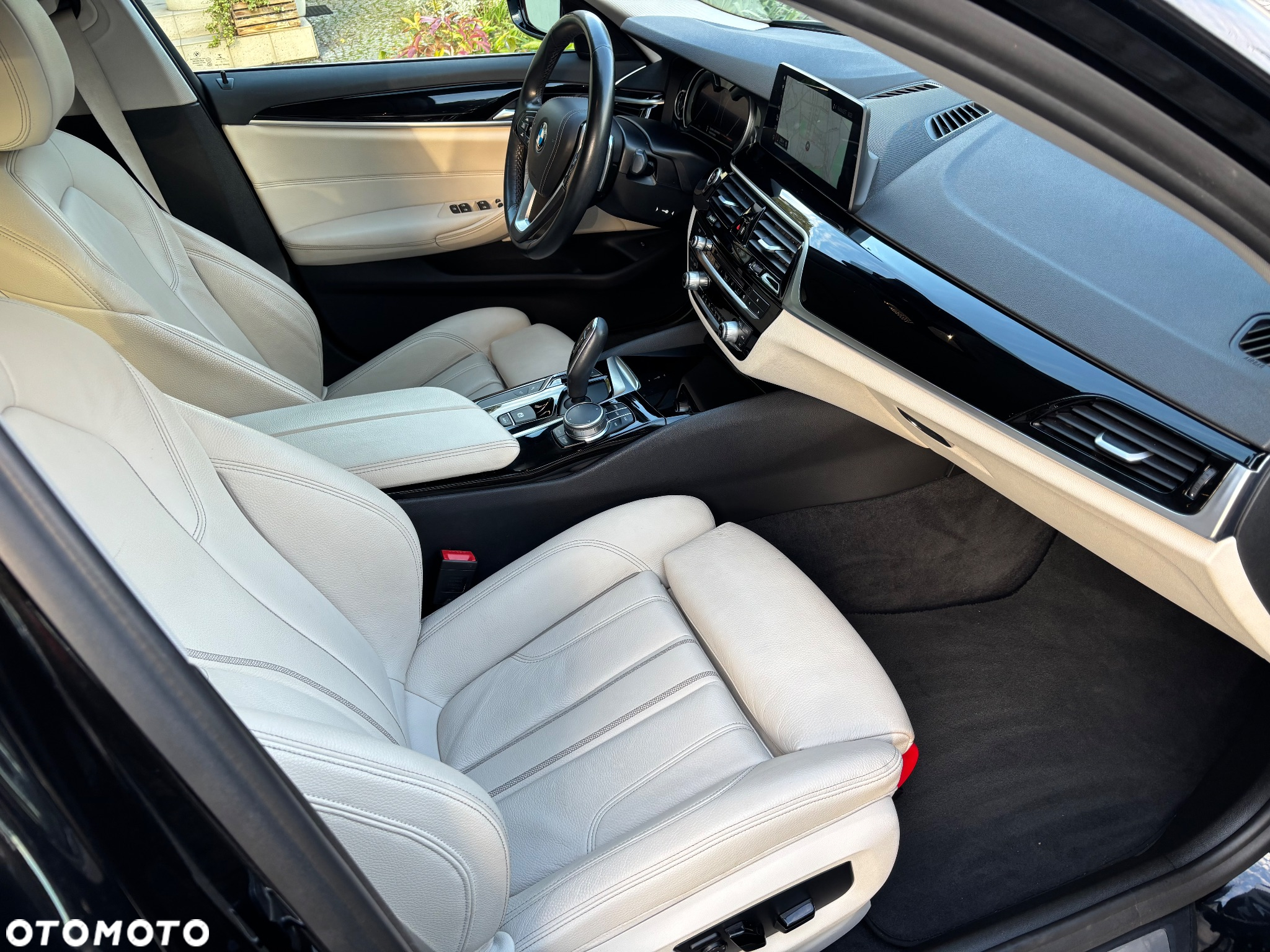 BMW Seria 5 520d Sport Line - 16