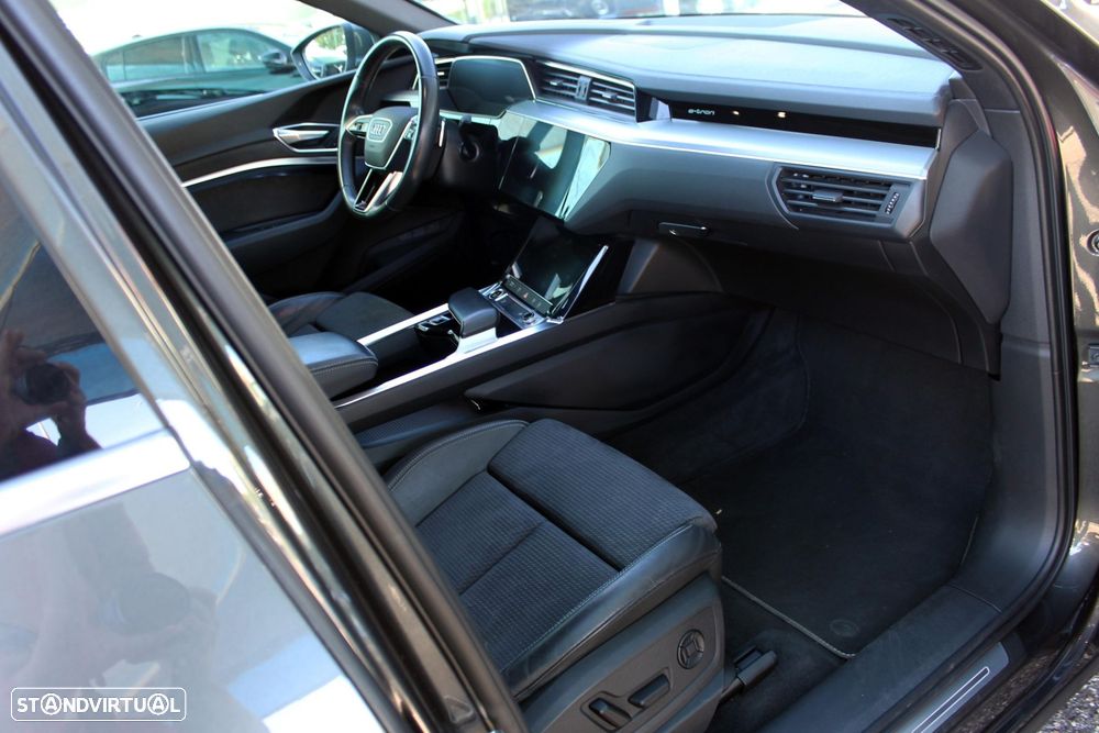 Audi e-tron 55 quattro S line - 37