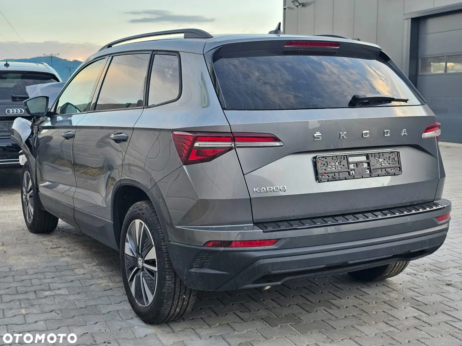 Skoda Karoq 1.5 TSI ACT DSG Tour - 2