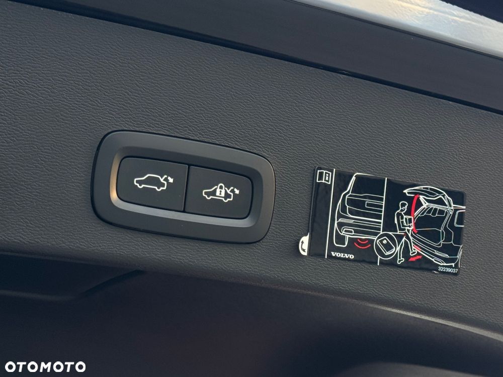Volvo XC 90 T8 AWD Twin Engine Geartronic Inscription - 35