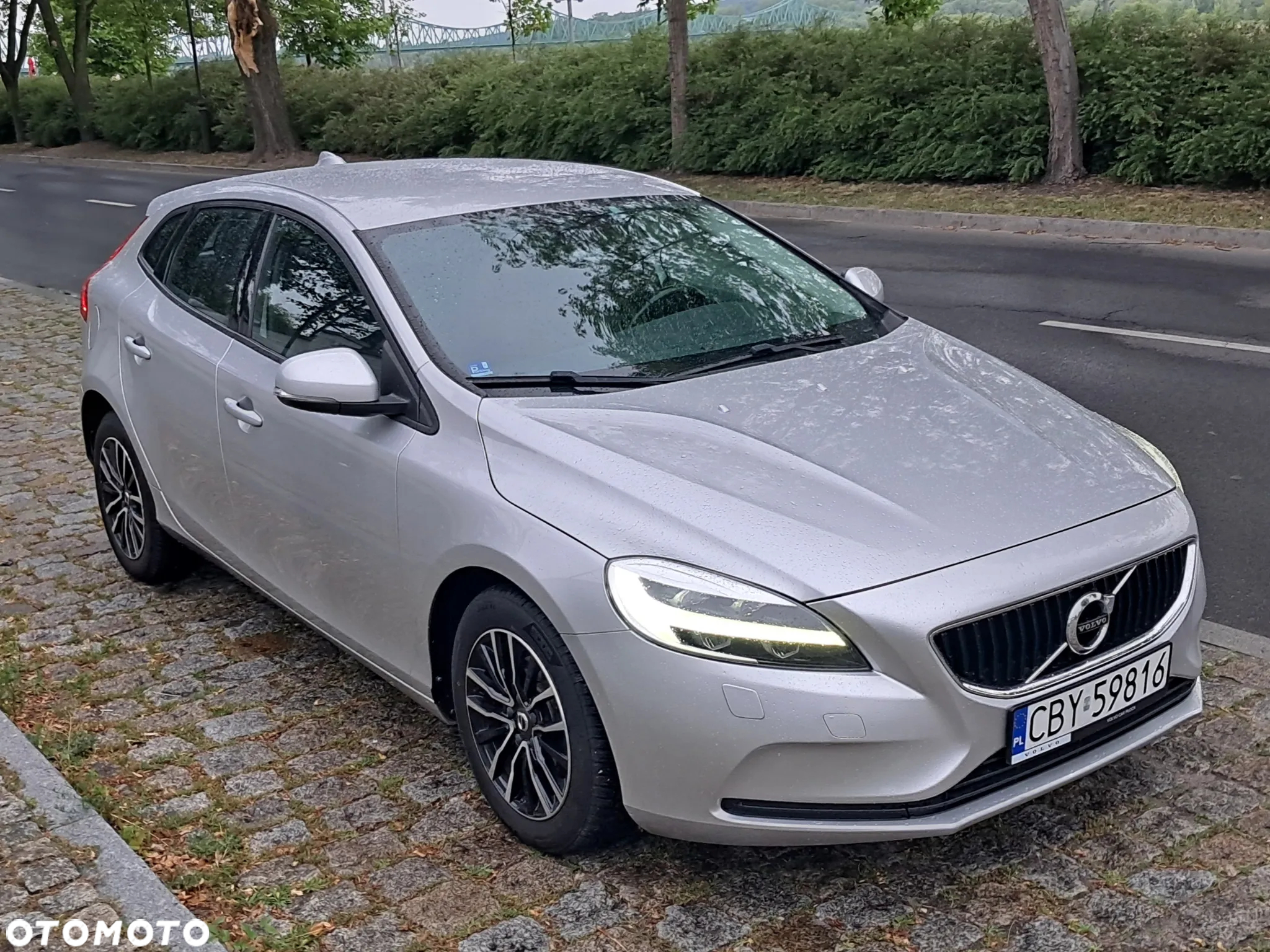 Volvo V40 D2 Drive-E Momentum - 2