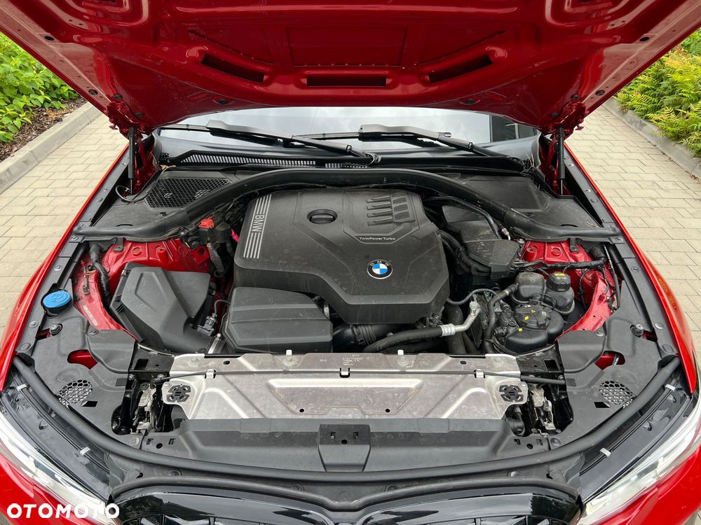 BMW Seria 3 330i xDrive M Sport - 14