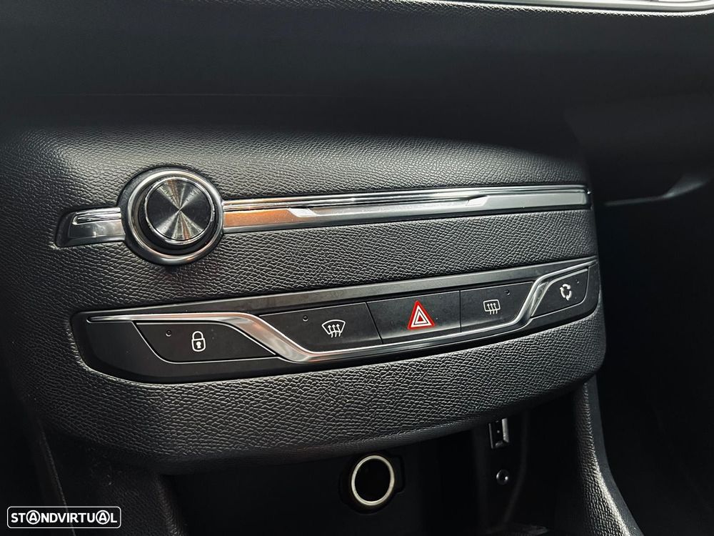 Peugeot 308 1.6 BlueHDi Allure - 24