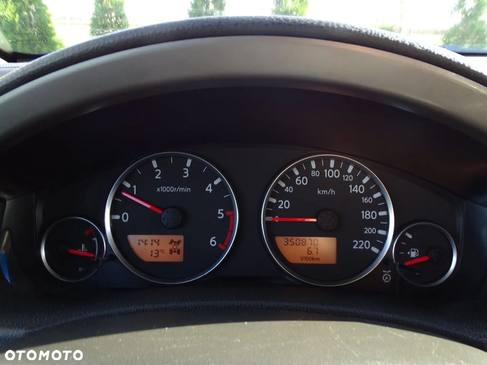 Nissan Pathfinder 2.5 DCi Elegance + - 12