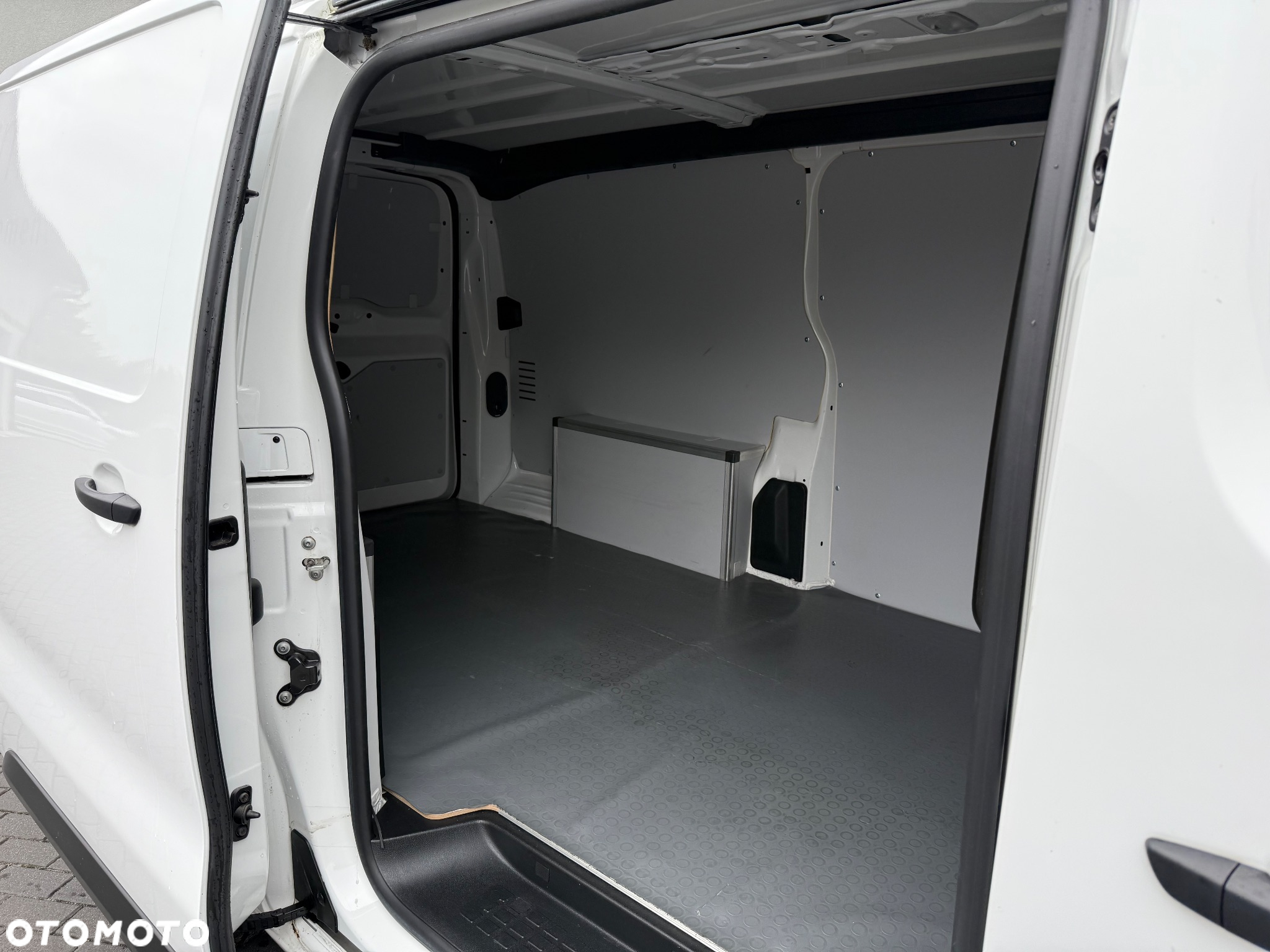 Opel Vivaro - 16