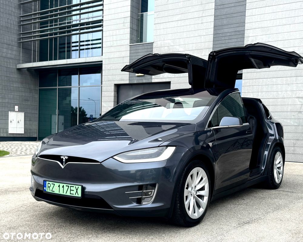 Tesla Model X Long Range Plus - 12