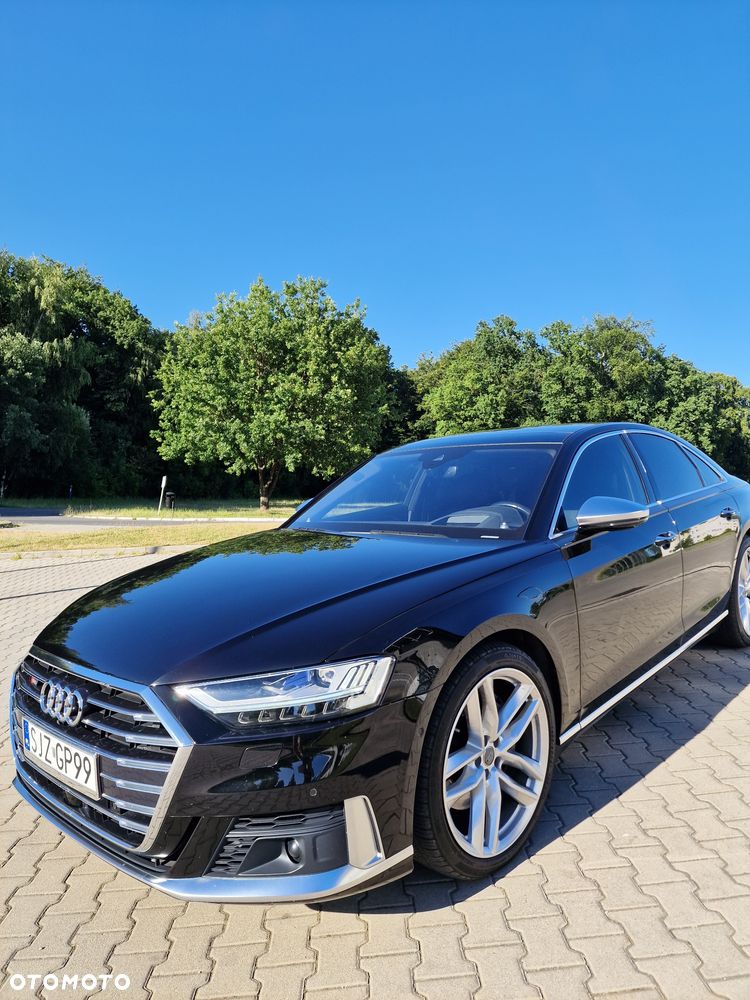 Audi A8 - 4