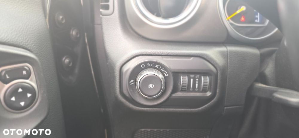 Jeep Wrangler - 20