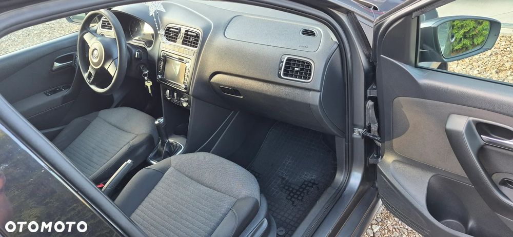 Volkswagen Polo 1.4 16V Comfortline - 10