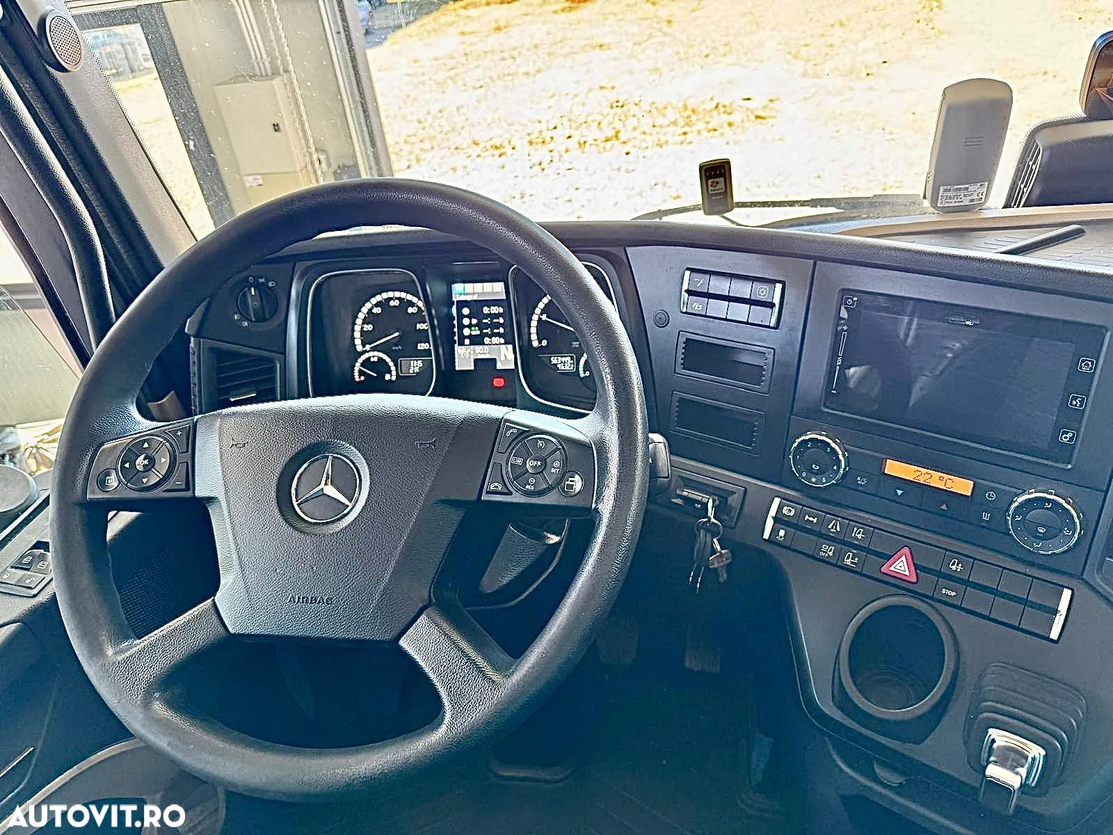 Mercedes-Benz ACTROS - 11