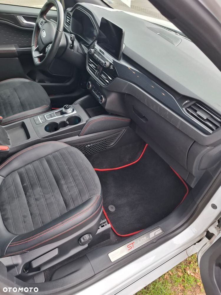 Ford Kuga - 18