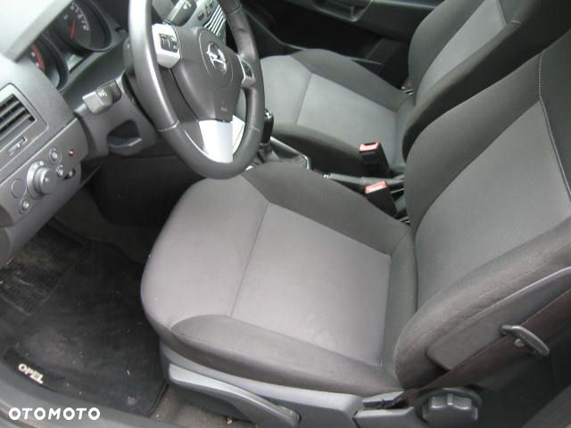 Opel Astra 1.6 Enjoy - 12