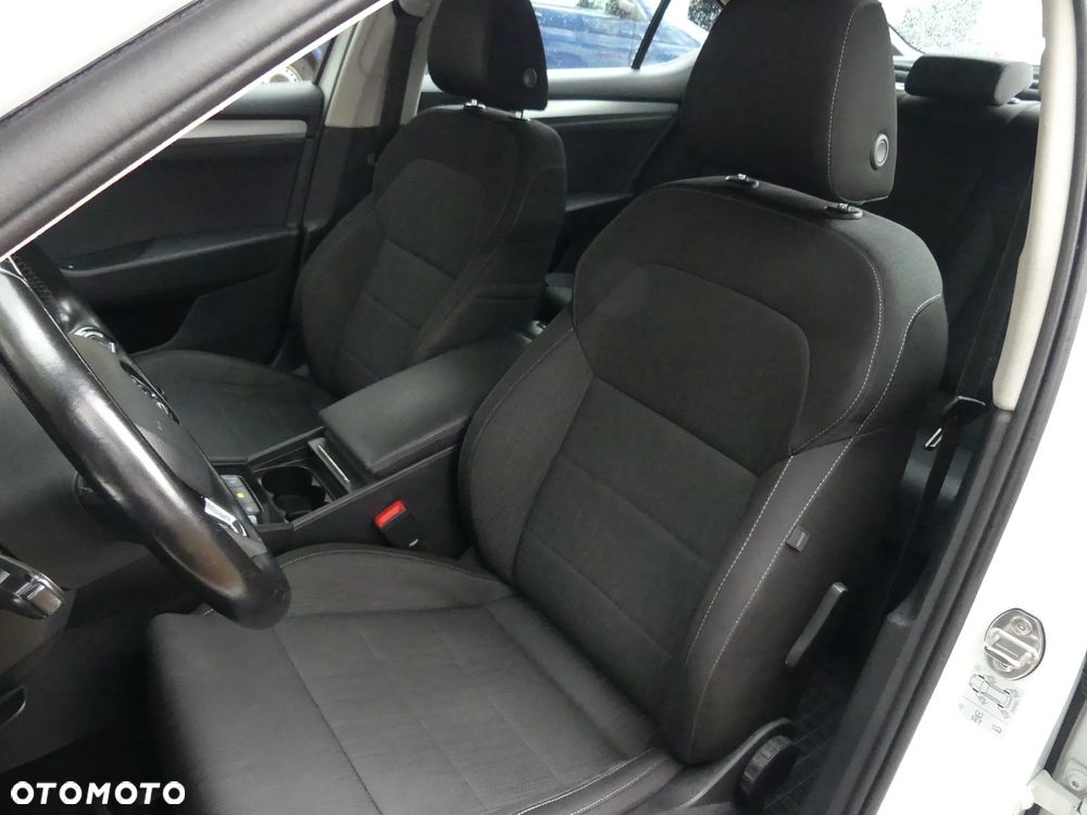 Skoda Superb 2.0 TDI Active - 3