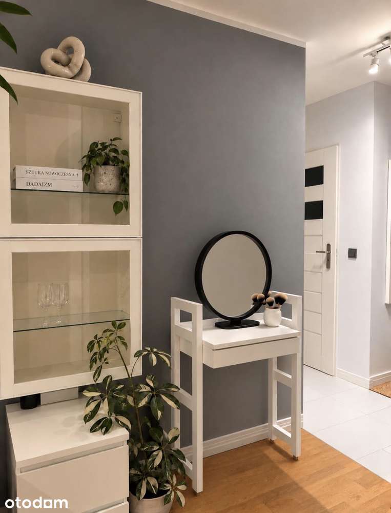 KLIMATYCZNE 2 POKOJE |40 m²| BEZ PROWIZJI | TRAMWAJ POD BLOKIEM