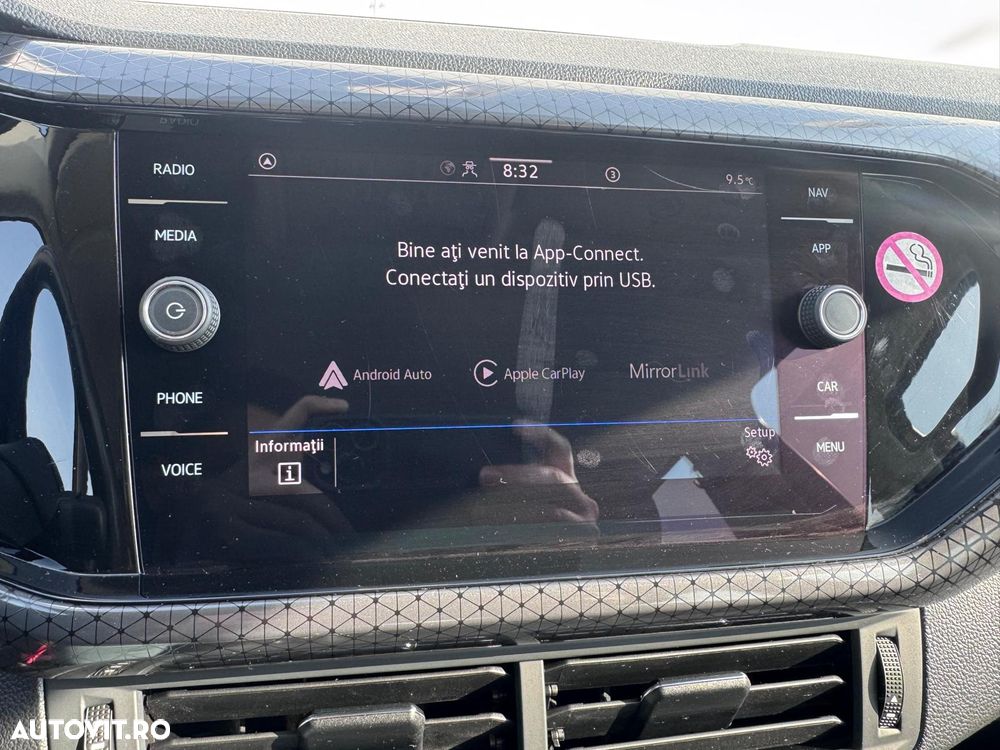 Volkswagen T-Cross - 13