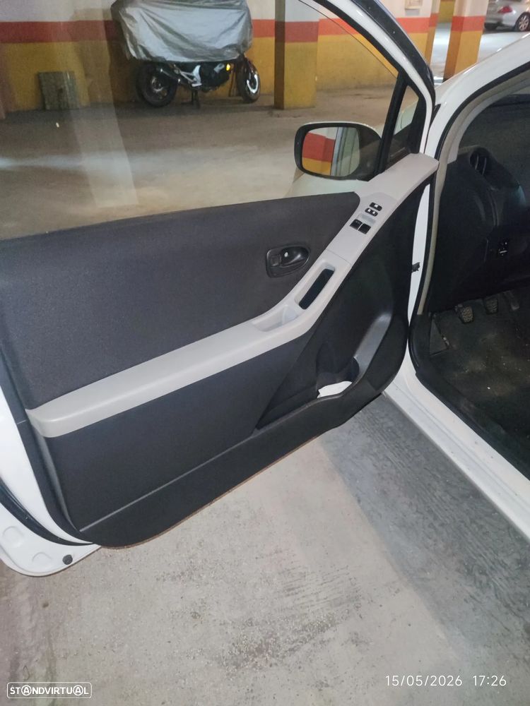 Toyota Yaris - 3