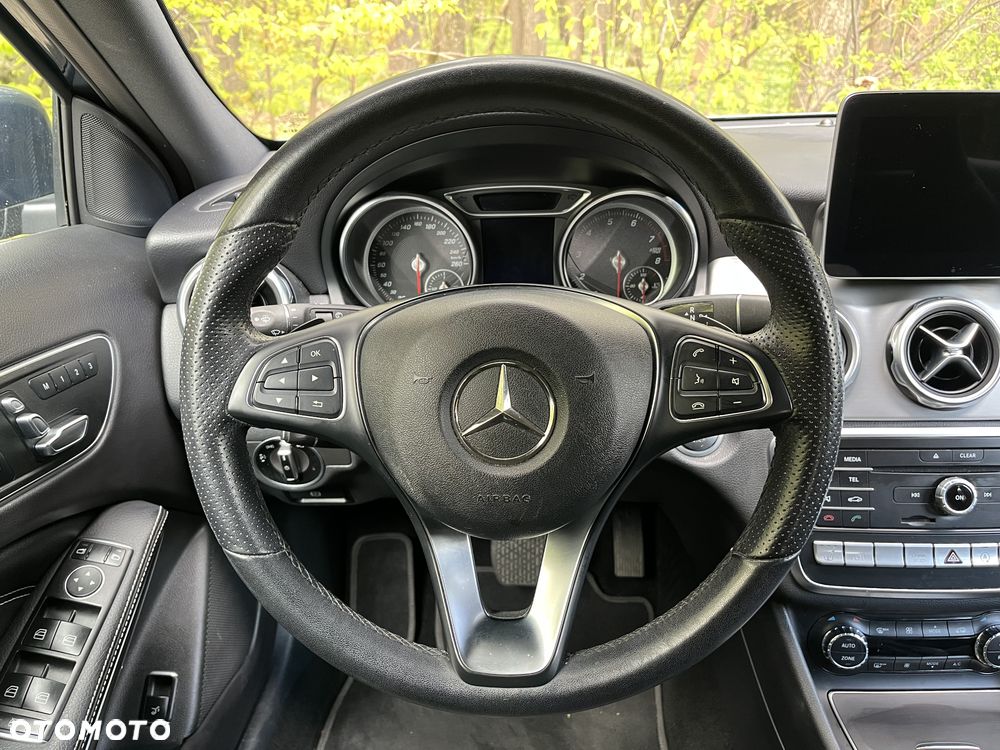 Mercedes-Benz GLA 220 4-Matic - 8