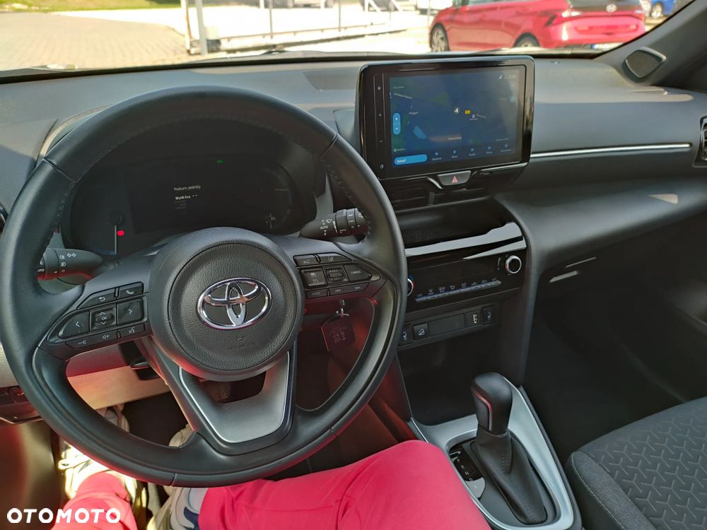 Toyota Yaris Cross Hybrid 1.5 Comfort 4x4 - 16